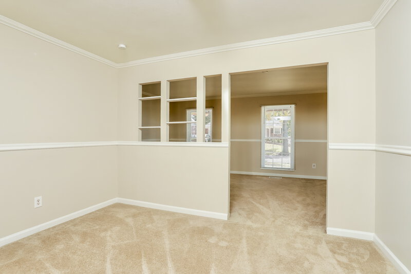 0/Mo, 4451 Rhine Dr Florissant, MO 63033 Living Room View 4