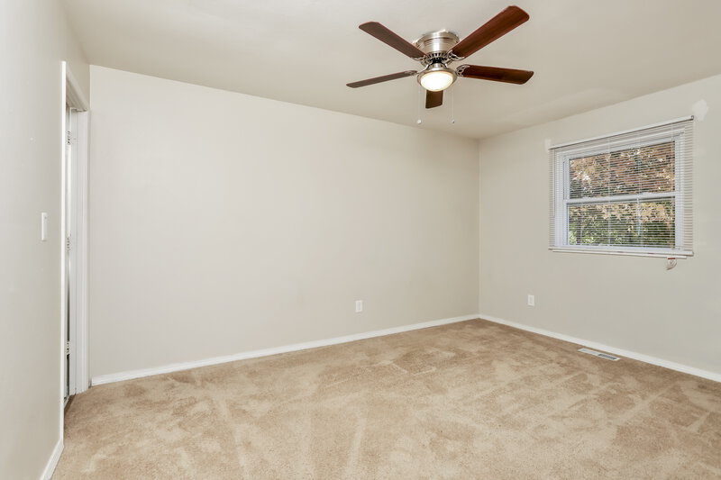 0/Mo, 4451 Rhine Dr Florissant, MO 63033 Main Bedroom View