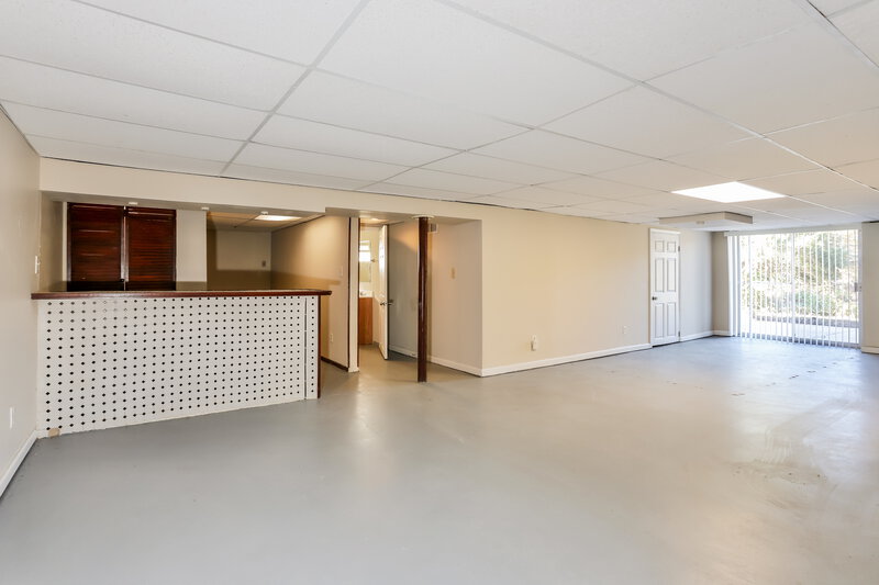 0/Mo, 4451 Rhine Dr Florissant, MO 63033 Basement View