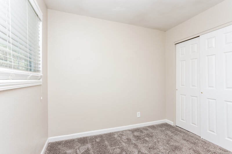 1,610/Mo, 810 Babler Dr Florissant, MO 63031 Bedroom View