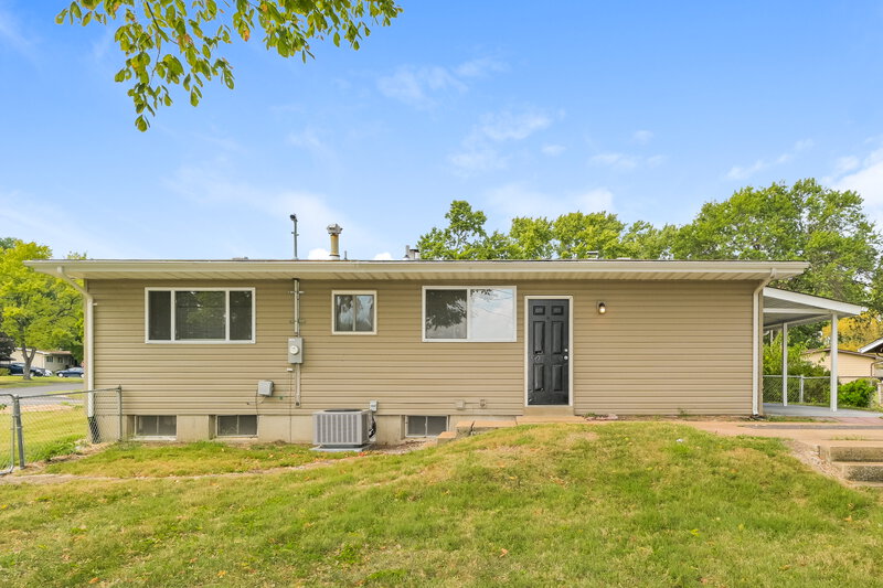 1,725/Mo, 730 Loyola Drive Florissant, MO 63031 Rear View 2