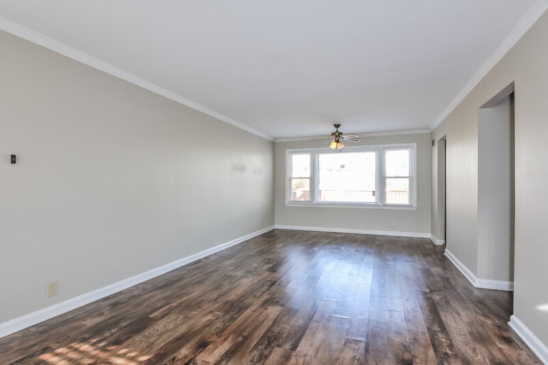2,550/Mo, 12125 Wensley Road Florissant, MO 63033 Living Room View