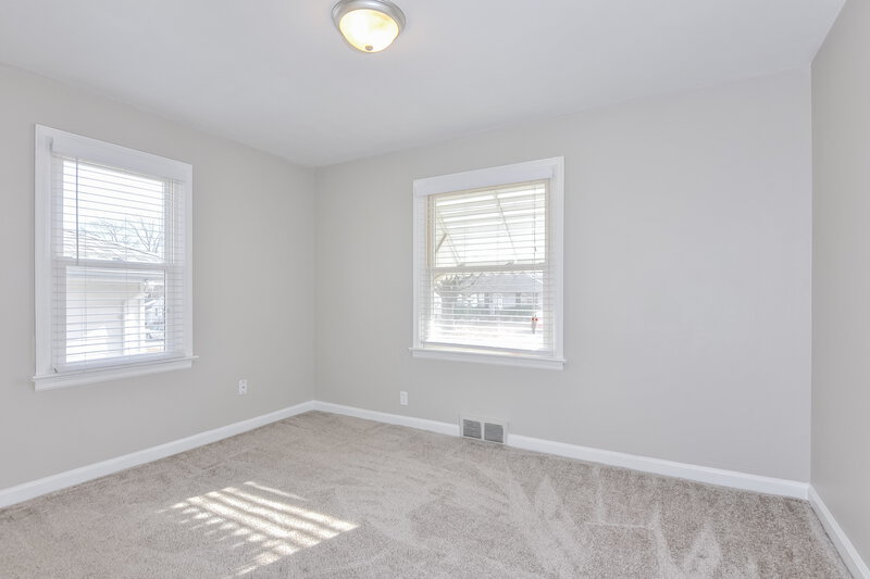 2,550/Mo, 12125 Wensley Road Florissant, MO 63033 Master Bedroom View