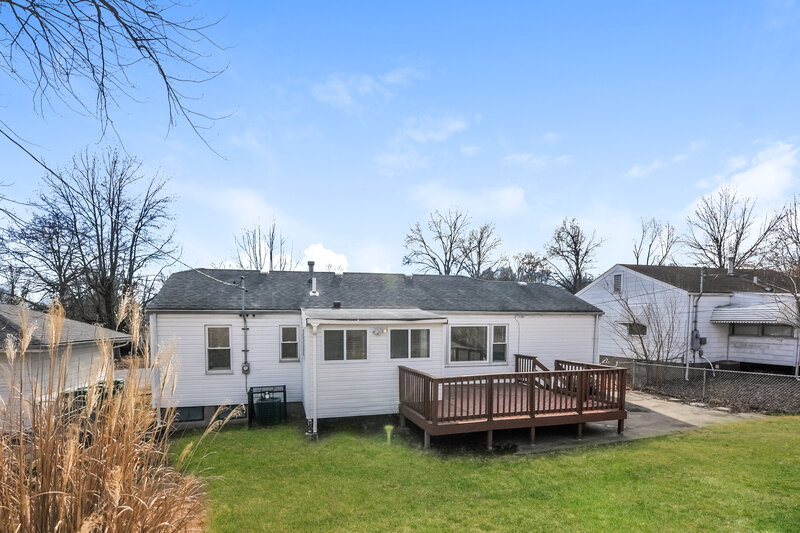 2,550/Mo, 12125 Wensley Road Florissant, MO 63033 Rear View 2