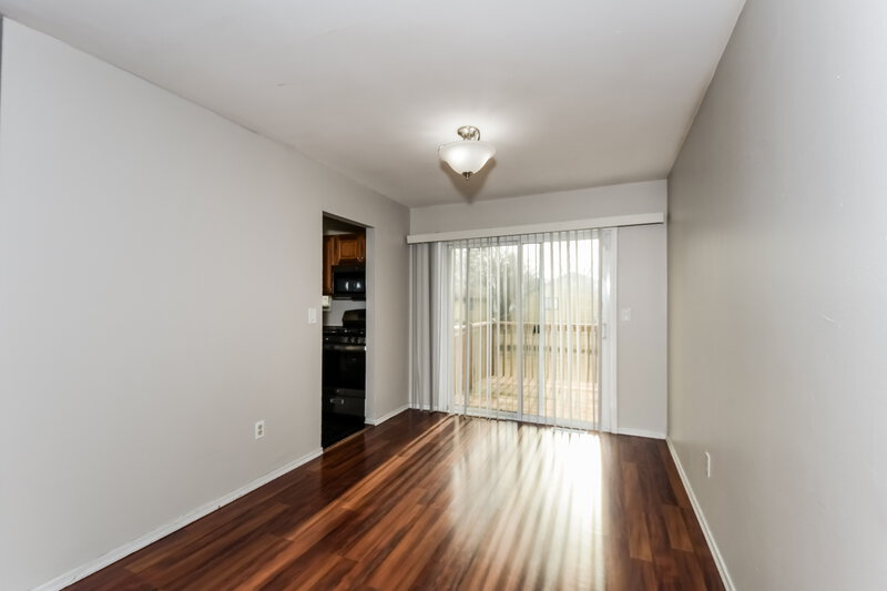 1,565/Mo, 1226 Borden Drive Florissant, MO 63031 Dining Room View