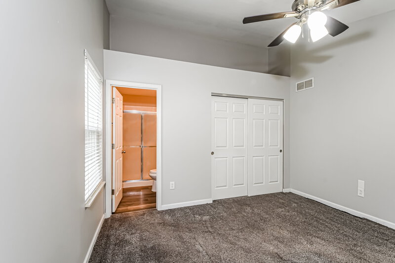 1,520/Mo, 12827 High Crest Street Florissant, MO 63033 Main Bedroom View