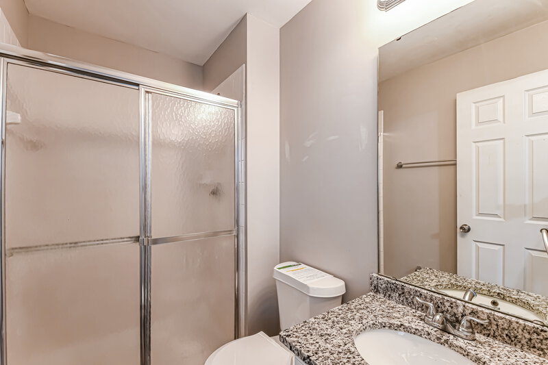 1,520/Mo, 12827 High Crest Street Florissant, MO 63033 Main Bathroom View