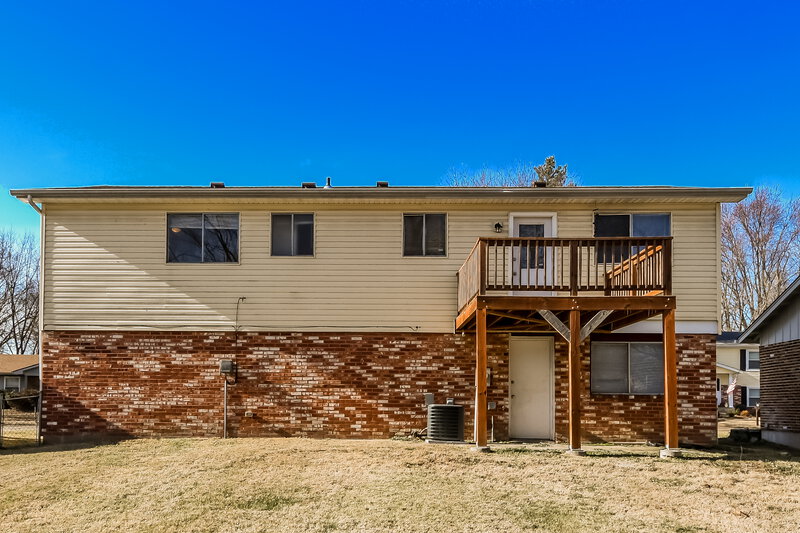 2,300/Mo, 2472 Millvalley Drive Florissant, MO 63031 Rear View