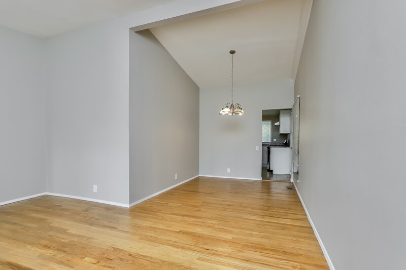 2,540/Mo, 3375 Rockingham Drive Florissant, MO 63033 Dining Room View
