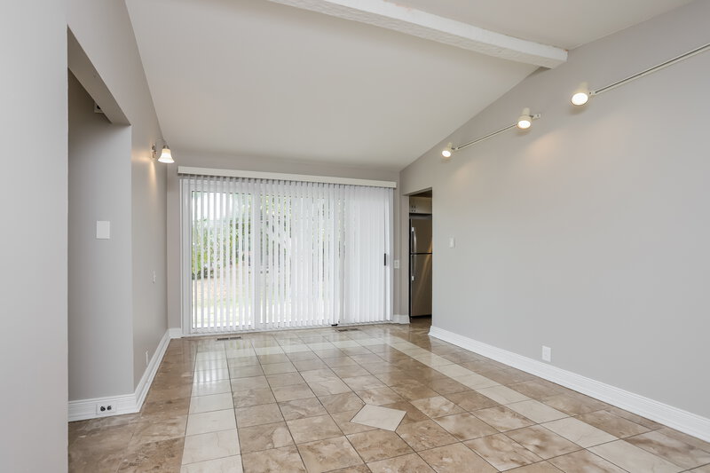 2,540/Mo, 3375 Rockingham Drive Florissant, MO 63033 Family Room View 2