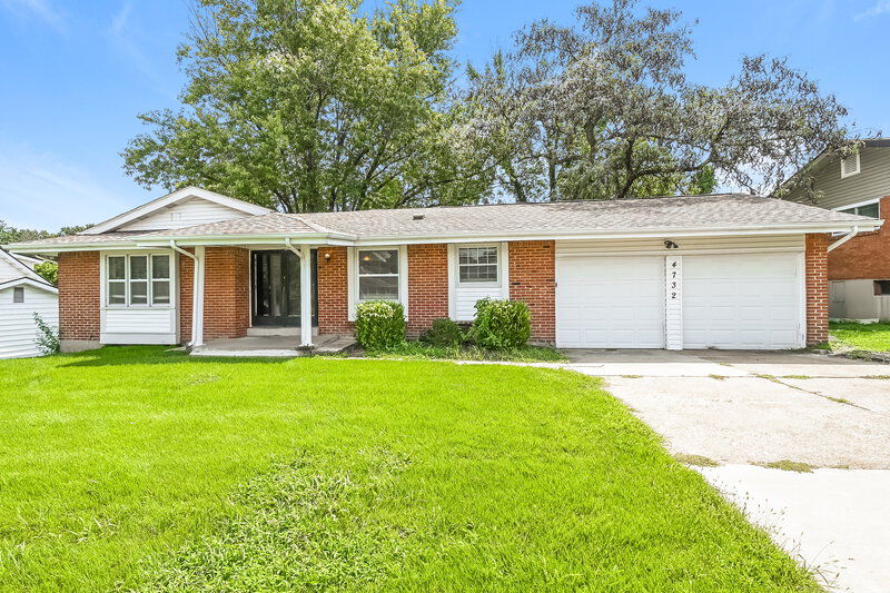 2,320/Mo, 4732 Bristol Rock Road Florissant, MO 63033 External View