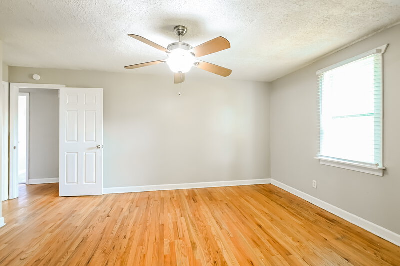 2,320/Mo, 4732 Bristol Rock Road Florissant, MO 63033 Main Bedroom View