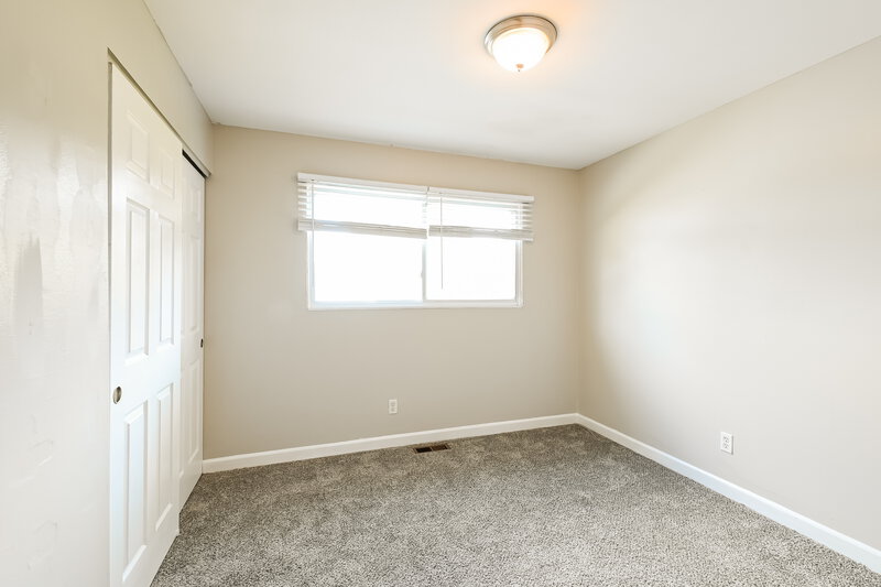 2,320/Mo, 4732 Bristol Rock Road Florissant, MO 63033 Bedroom View 2