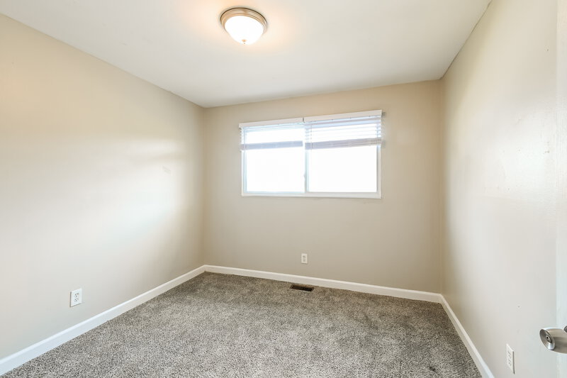 2,320/Mo, 4732 Bristol Rock Road Florissant, MO 63033 Bedroom View 3