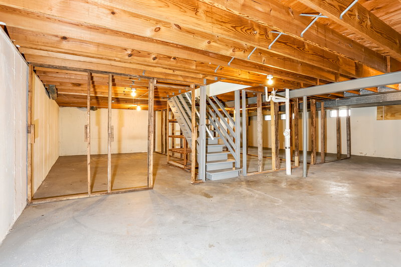 2,075/Mo, 2315 Birchview Dr Florissant, MO 63033 Basement View