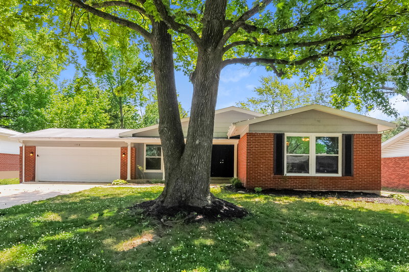 2,285/Mo, 11918 Lakecrest Ln St. Louis, MO 63138 External View