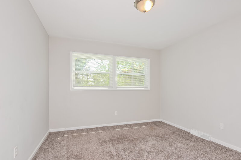 2,285/Mo, 11918 Lakecrest Ln St. Louis, MO 63138 Bedroom View 2