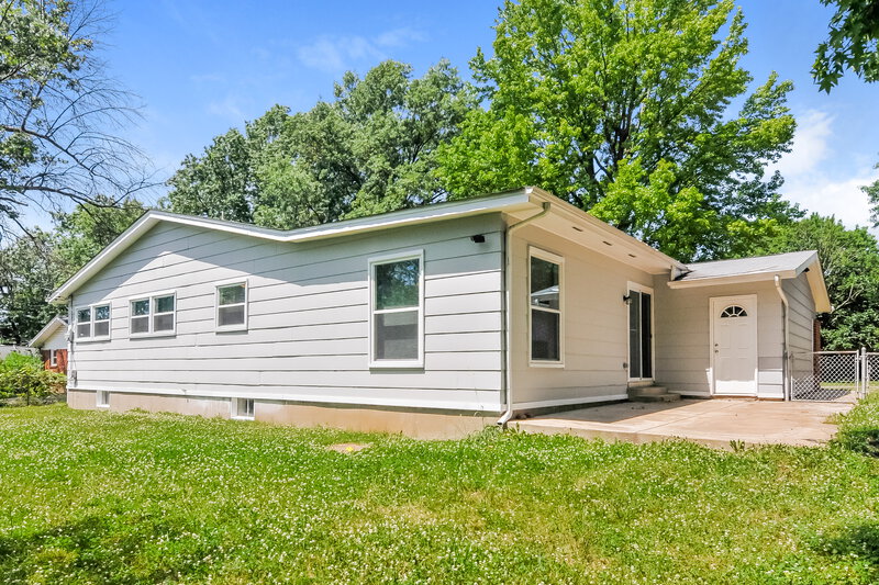 2,285/Mo, 11918 Lakecrest Ln St. Louis, MO 63138 Rear View