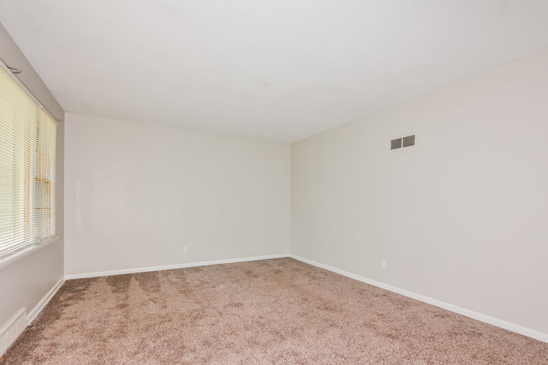 1,700/Mo, 1255 Del Rey Dr Florissant, MO 63031 Misc View 3