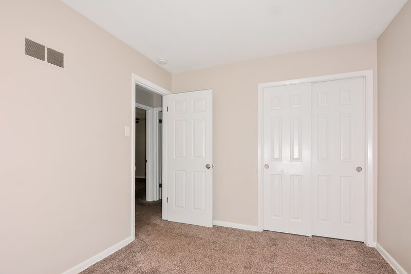 1,700/Mo, 1255 Del Rey Dr Florissant, MO 63031 Misc View 11