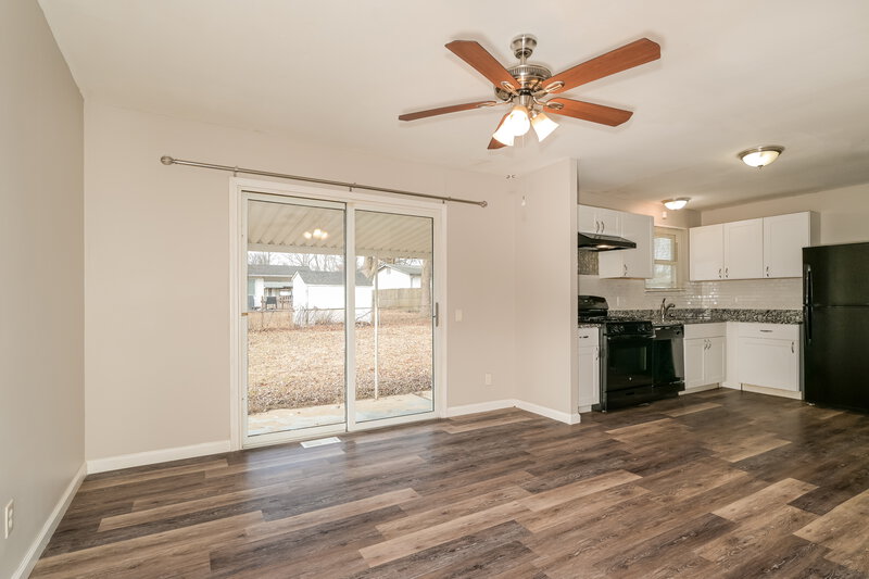 1,710/Mo, 2014 Mantilla Dr Florissant, MO 63031 Dining Room View