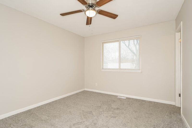 1,710/Mo, 2014 Mantilla Dr Florissant, MO 63031 Main Bedroom View