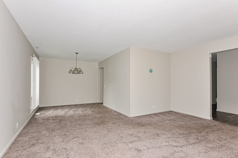 2,090/Mo, 3865 Helmkampf Dr Florissant, MO 63033 Living Room View 2