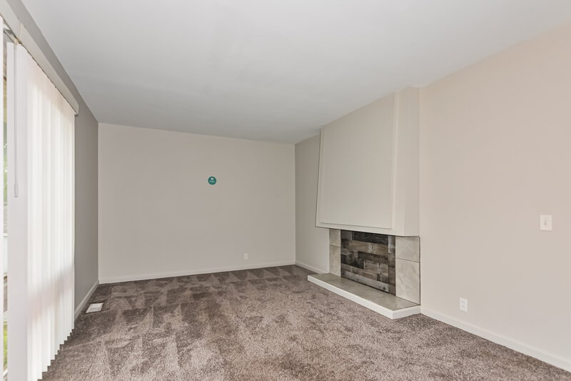 2,090/Mo, 3865 Helmkampf Dr Florissant, MO 63033 Family Room View