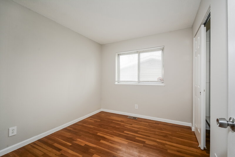 1,755/Mo, 11574 ARROYO DR Florissant, MO 63033 Bedroom View