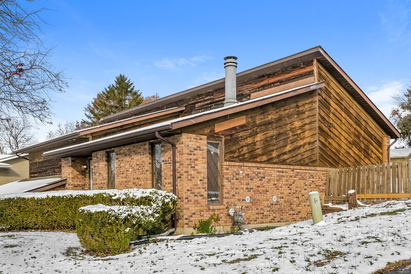 2,160/Mo, 11990 Roseview Ln St. L ouis, MO 63138 Front View