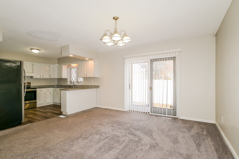 2,160/Mo, 11990 Roseview Ln St. L ouis, MO 63138 Dining Room View