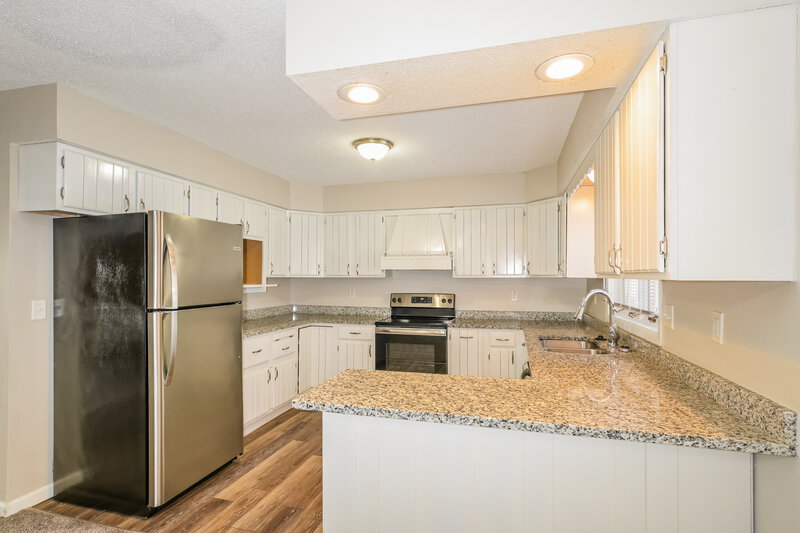 2,160/Mo, 11990 Roseview Ln St. L ouis, MO 63138 Kitchen View 2