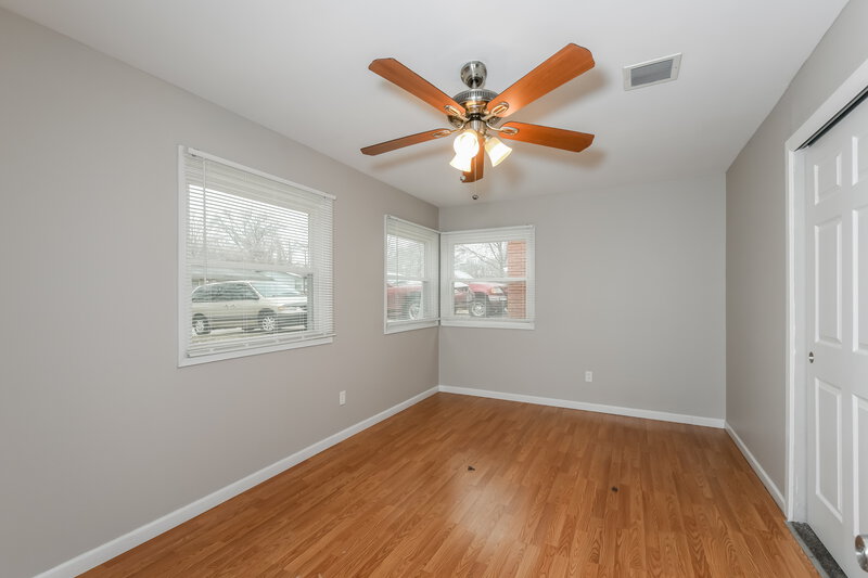 1,440/Mo, 1551 Surf Side Dr St. Louis, MO 63138 Main Bedroom View