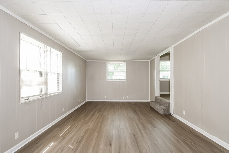 2,165/Mo, 1850 Shirlene Dr Florissant, MO 63031 Family Room View