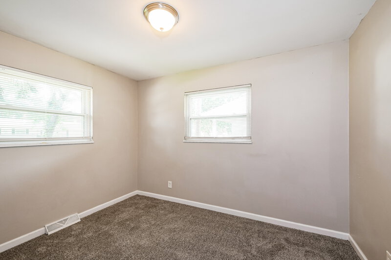 2,165/Mo, 1850 Shirlene Dr Florissant, MO 63031 Bedroom View 2