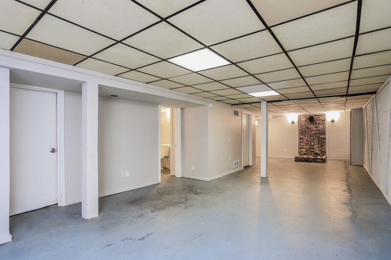 1,345/Mo, 2635 Lindsay Ln Florissant, MO 63031 Basement View