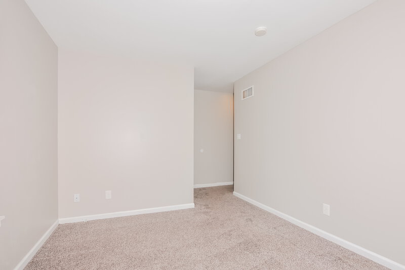 1,685/Mo, 2710 Sherwood Dr Florissant, MO 63031 Bedroom View 2