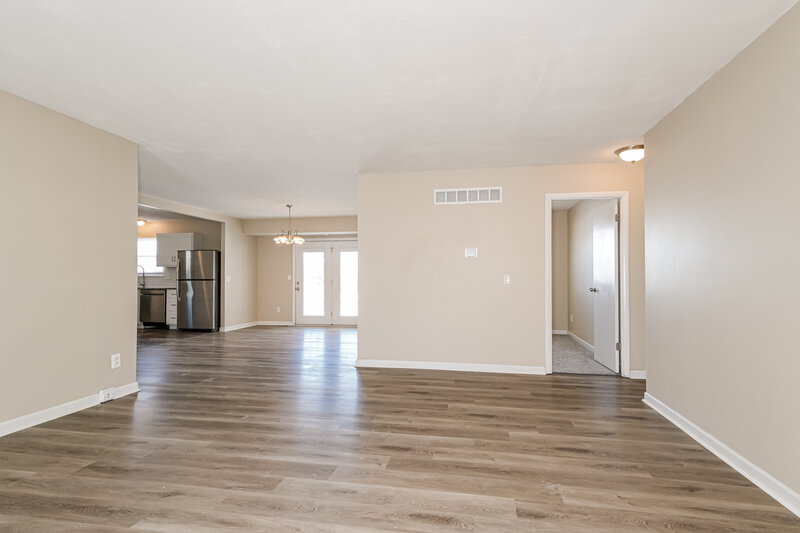 1,905/Mo, 2966 Clanfield Dr Florissant, MO 63031 Living Room View