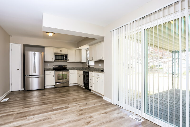 1,575/Mo, 3035 Oriental Dr Florissant, MO 63031 Breakfast Nook View