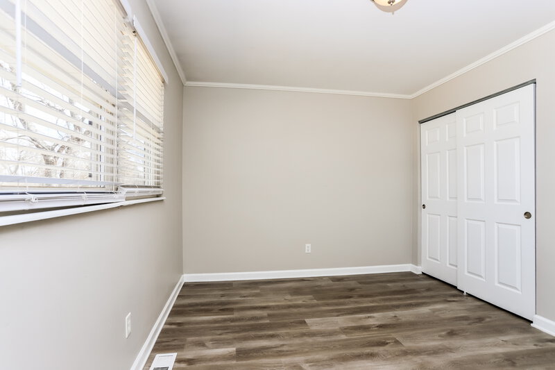 1,575/Mo, 3035 Oriental Dr Florissant, MO 63031 Main Bedroom View