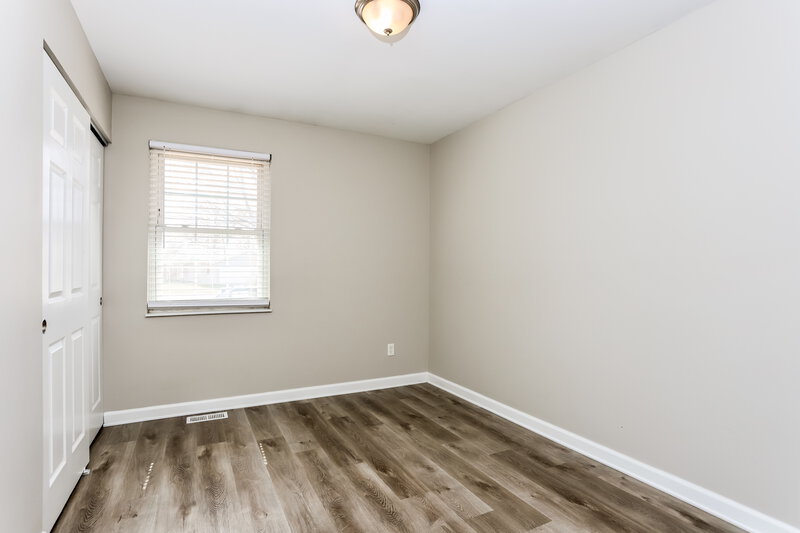 1,575/Mo, 3035 Oriental Dr Florissant, MO 63031 Bedroom View