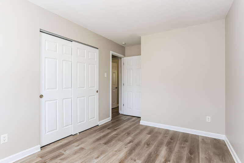 1,575/Mo, 3035 Oriental Dr Florissant, MO 63031 Bedroom View 2