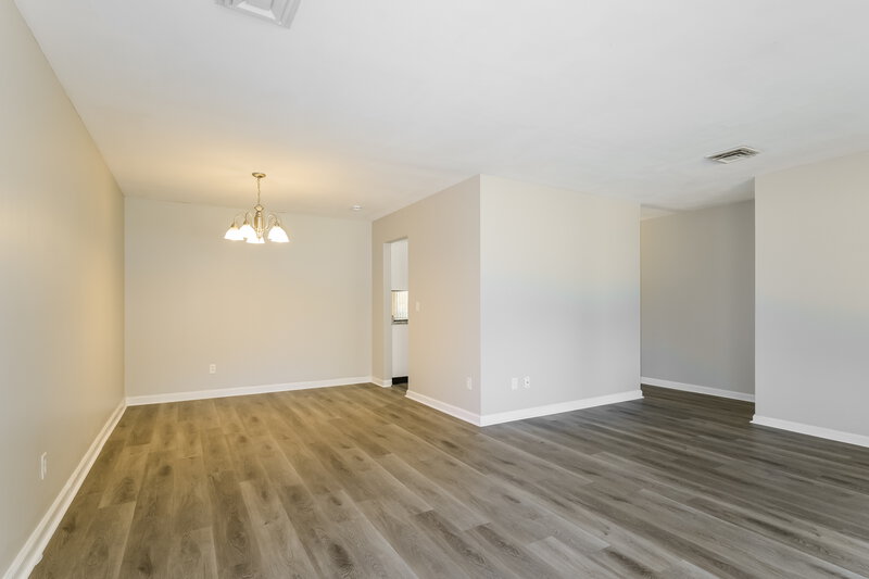 2,060/Mo, 3160 Hargrove Ln Florissant, MO 63033 Dining Room View