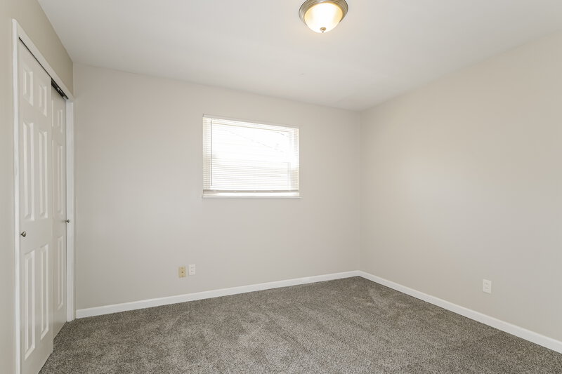 2,060/Mo, 3160 Hargrove Ln Florissant, MO 63033 Bedroom View