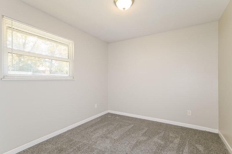 2,060/Mo, 3160 Hargrove Ln Florissant, MO 63033 Bedroom View 2