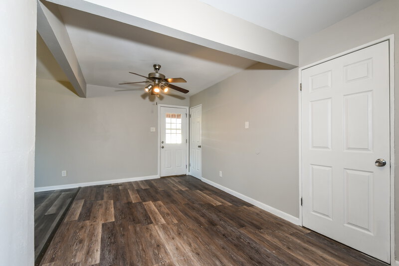 1,325/Mo, 705 GONZAGA LN Florissant, MO 63031 Bedroom View