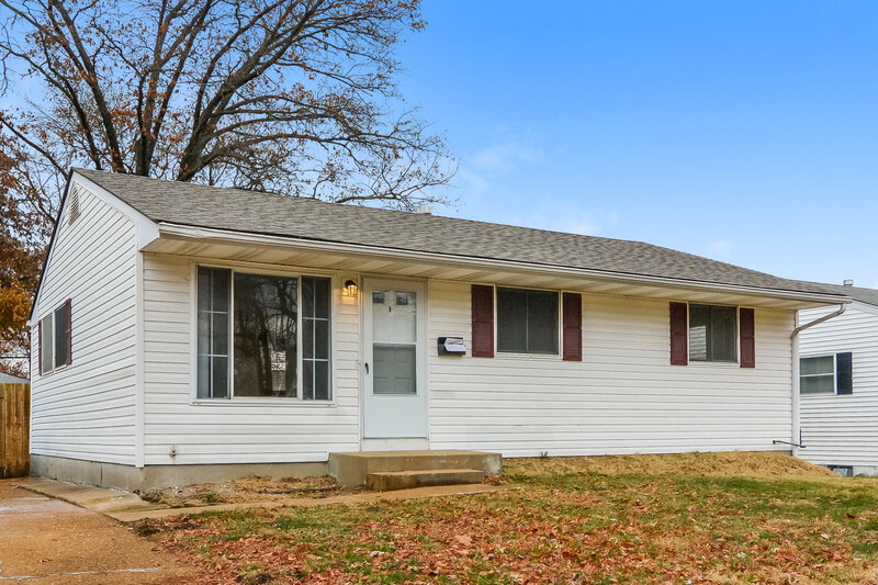 1,290/Mo, 735 Mullanphy Rd Florissant, MO 63031 Front View