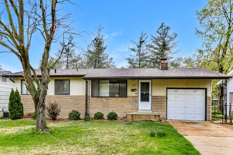 1,455/Mo, 760 Hazelvalley Dr St. Louis, MO 63033 External View