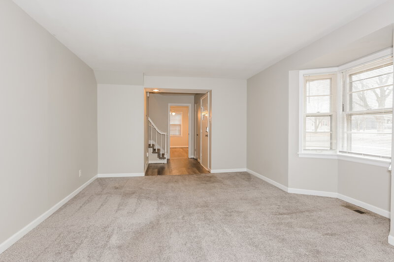 2,115/Mo, 765 Boone St Florissant, MO 63031 Living Room View 2