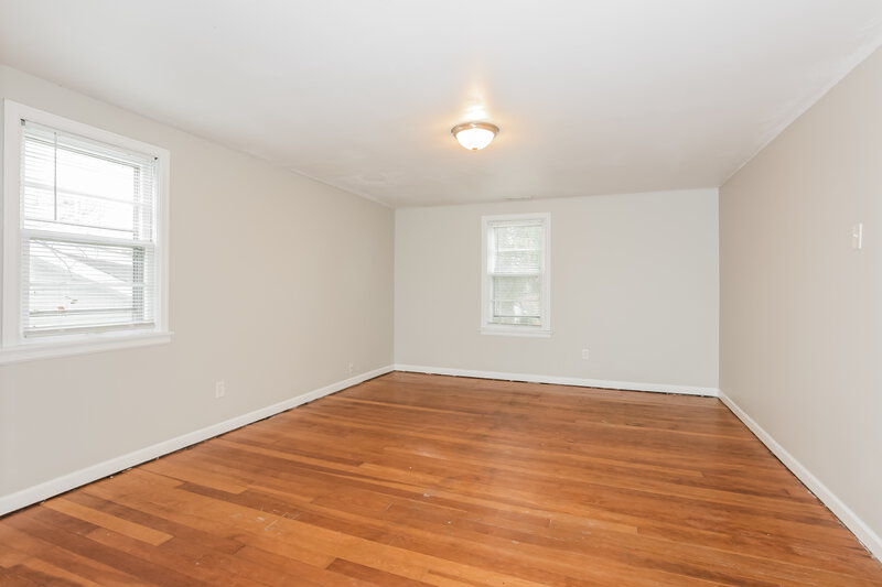 2,115/Mo, 765 Boone St Florissant, MO 63031 Main Bedroom View 2